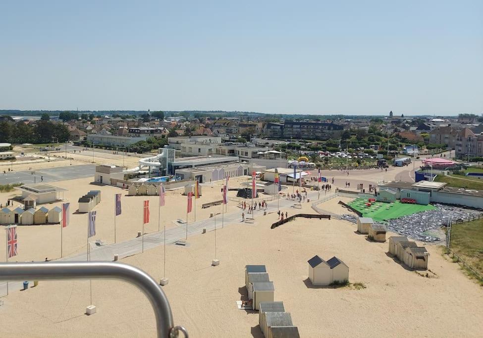 Appartement Ouistreham Proche Centre Et Plage Exterior foto